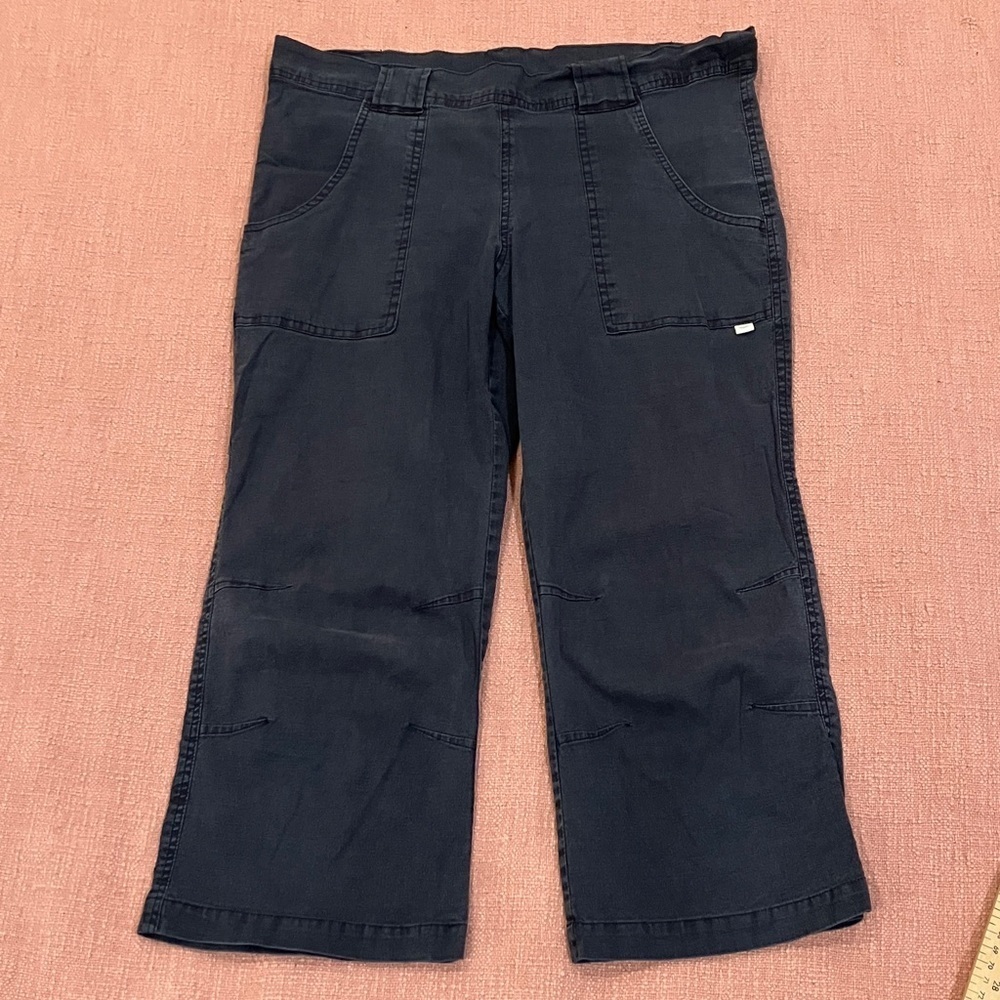 Hemp / cotton lightweight wm’s capris / Bermuda Shorts W33L20.75”